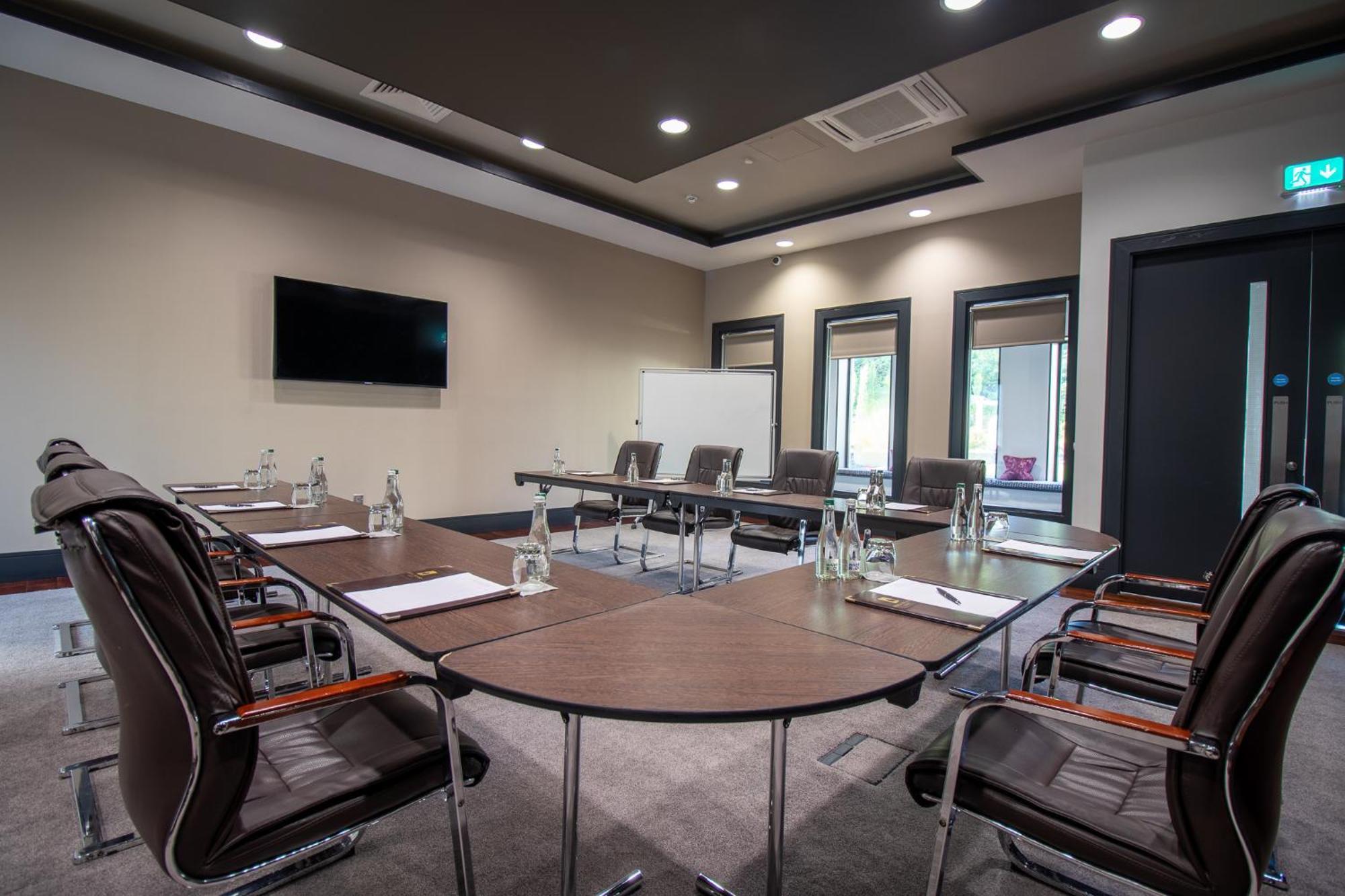 Fota Island Hotel And Spa Exterior foto Meeting room
