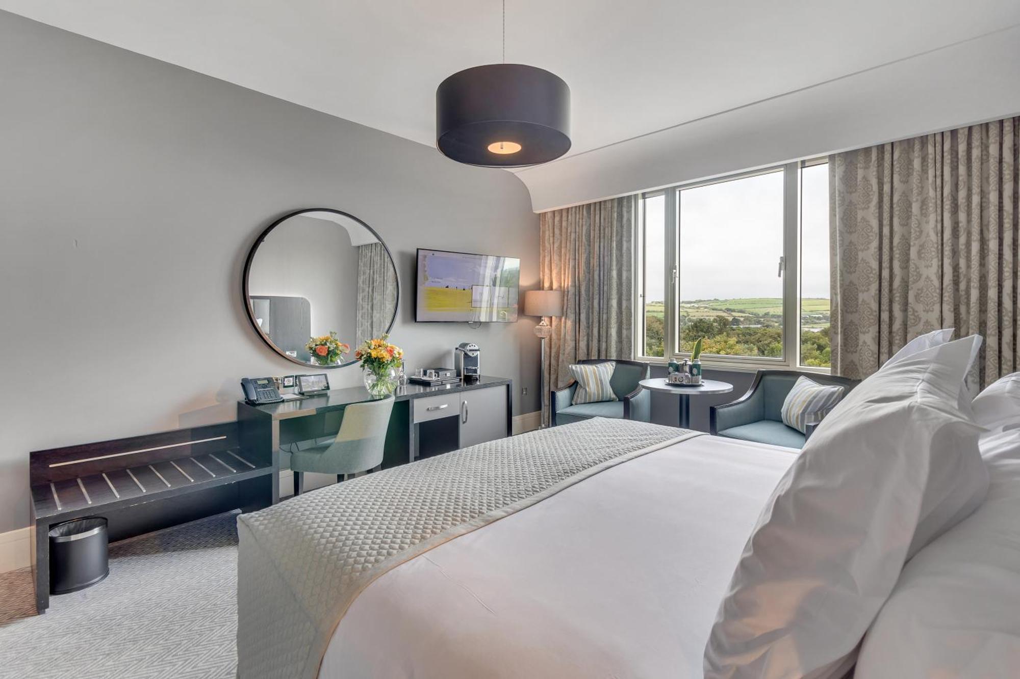 Fota Island Hotel And Spa Exterior foto A room at the hotel