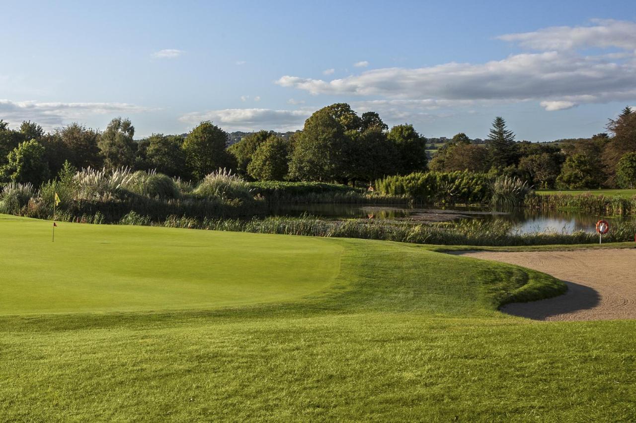 Fota Island Hotel And Spa Exterior foto The 18th green
